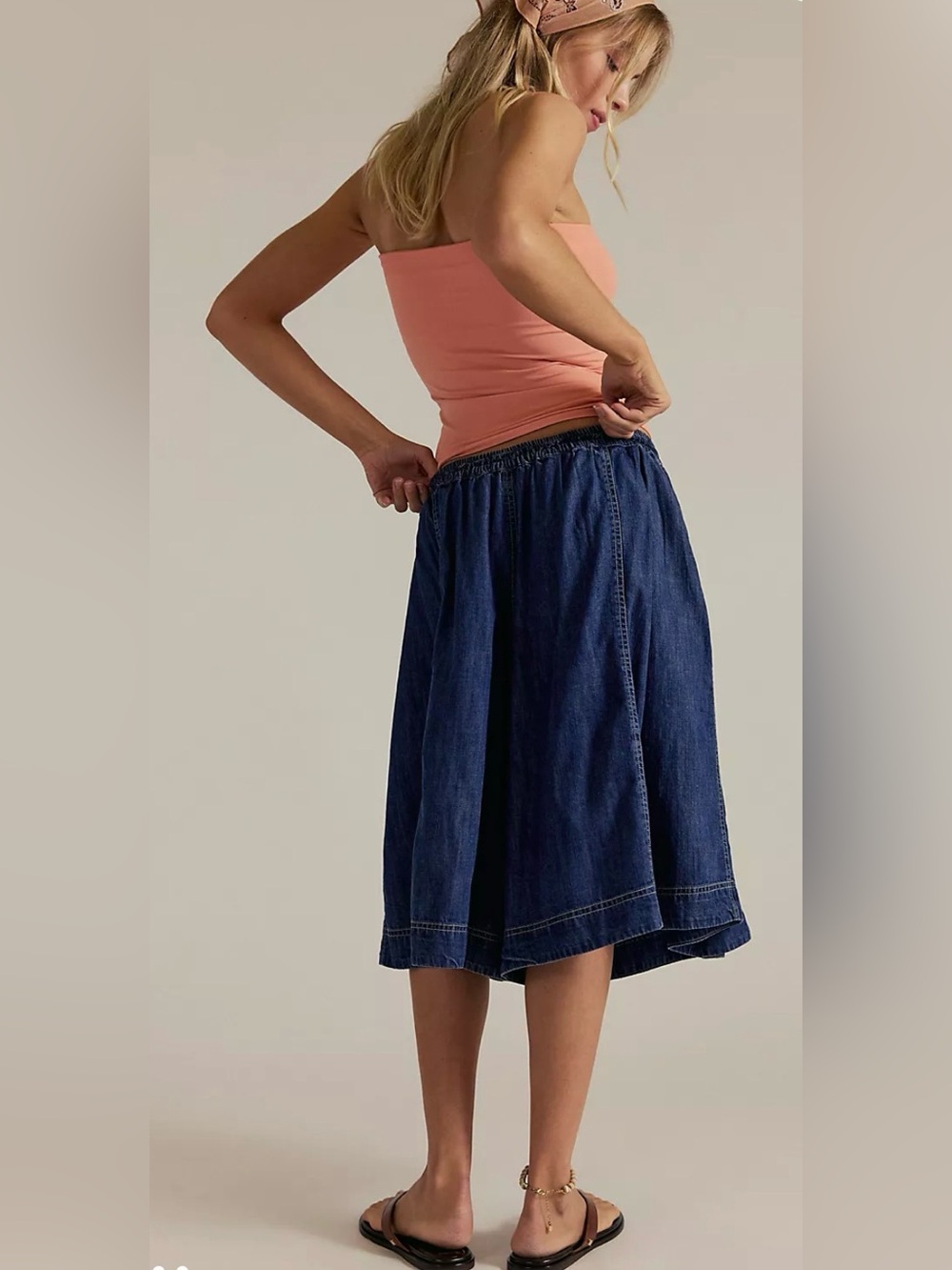 We the free Distance Lover Colette Blue denim shorts - Picture 2 of 9